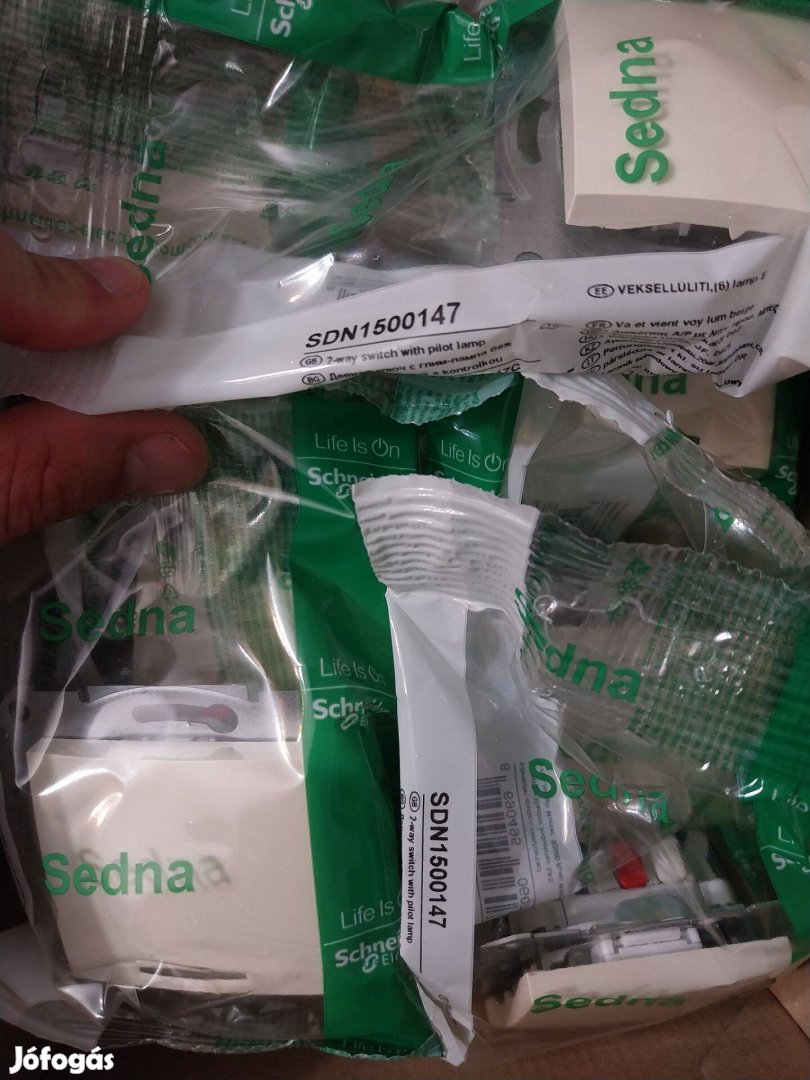 Sedna 106 j Bézs SDN1500147