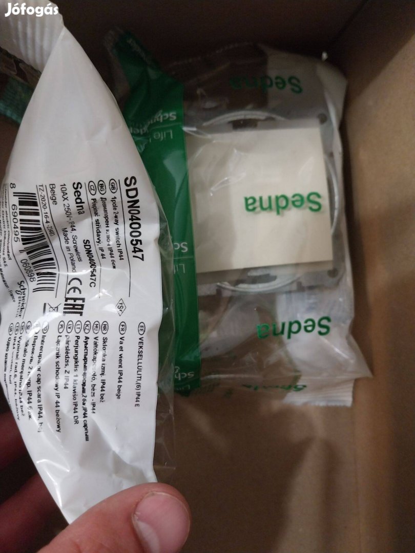 Sedna 106 váltó kapcsoló IP44 BÉZS SDN0400547