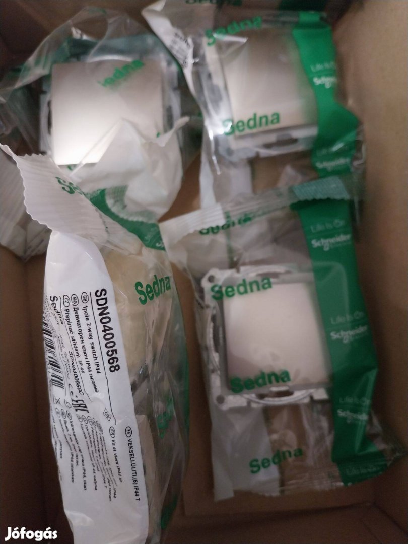 Sedna 106 váltókapcsoló IP44 Titán SDN0400568