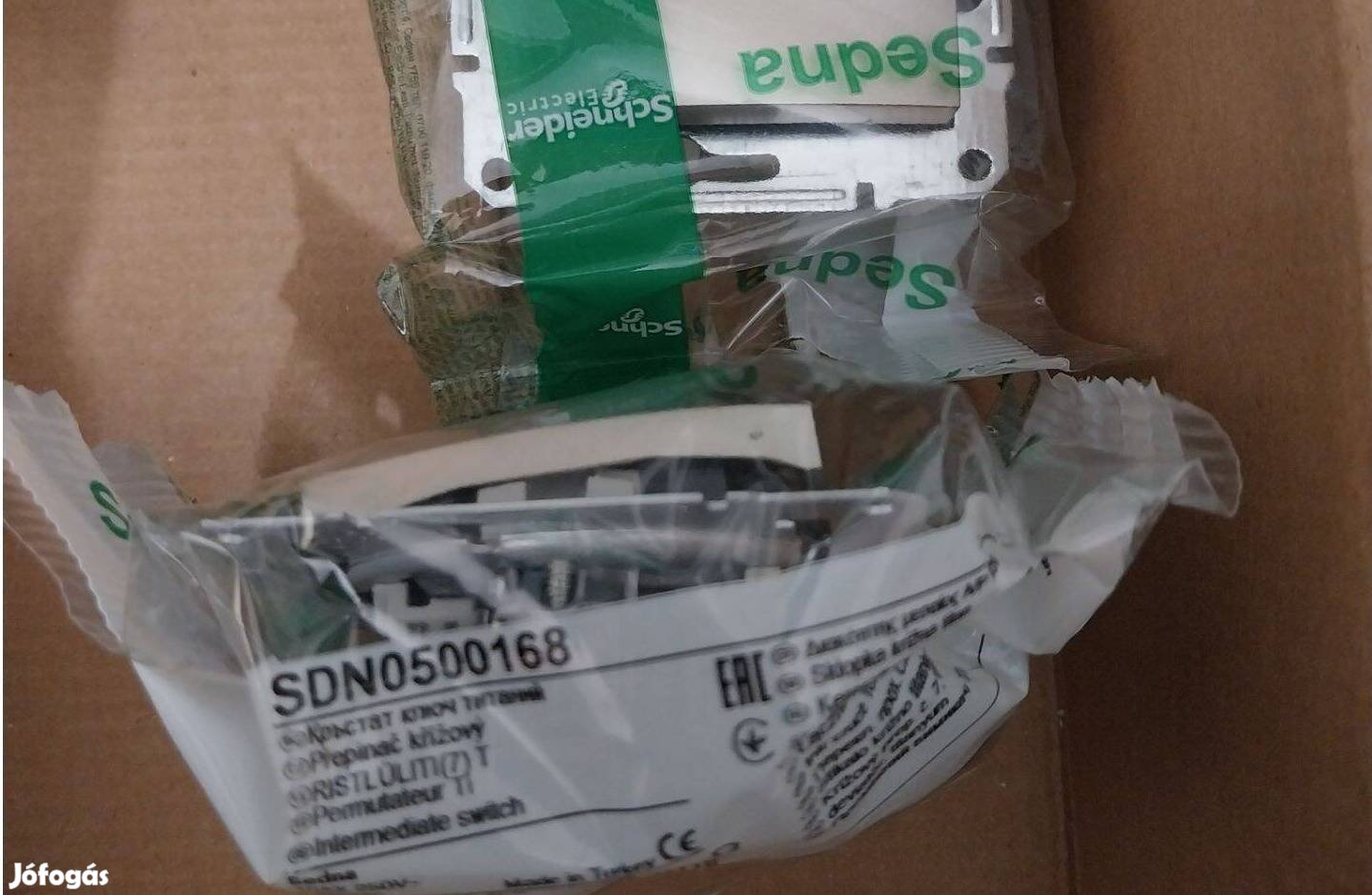 Sedna 107 kereszt kapcsoló Titán SDN0500168