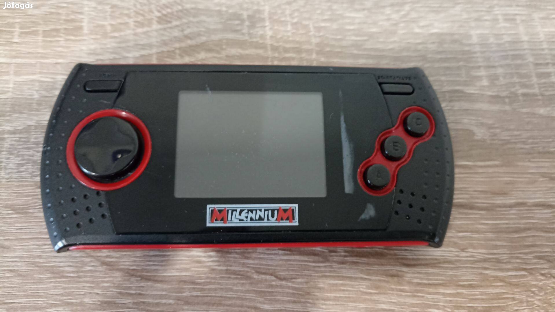 Sega Millenium Portable konzol