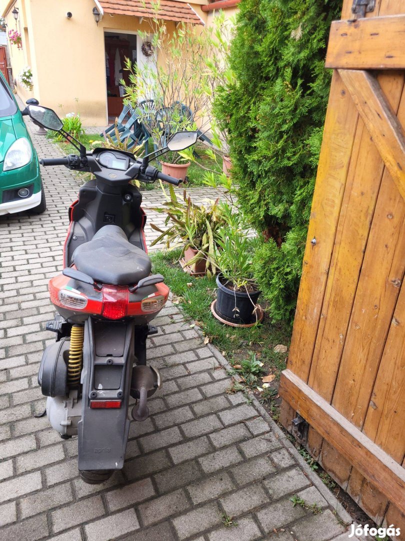 Segédmotorkerékpár eladás