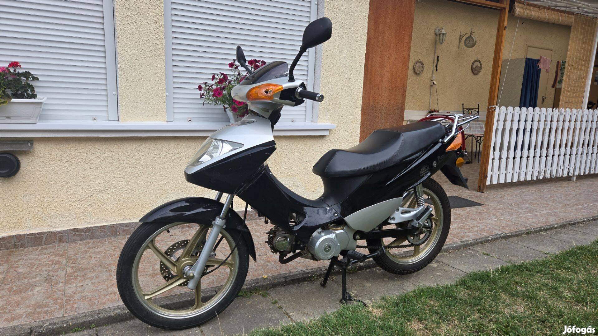 Segédmotoror kerékpár