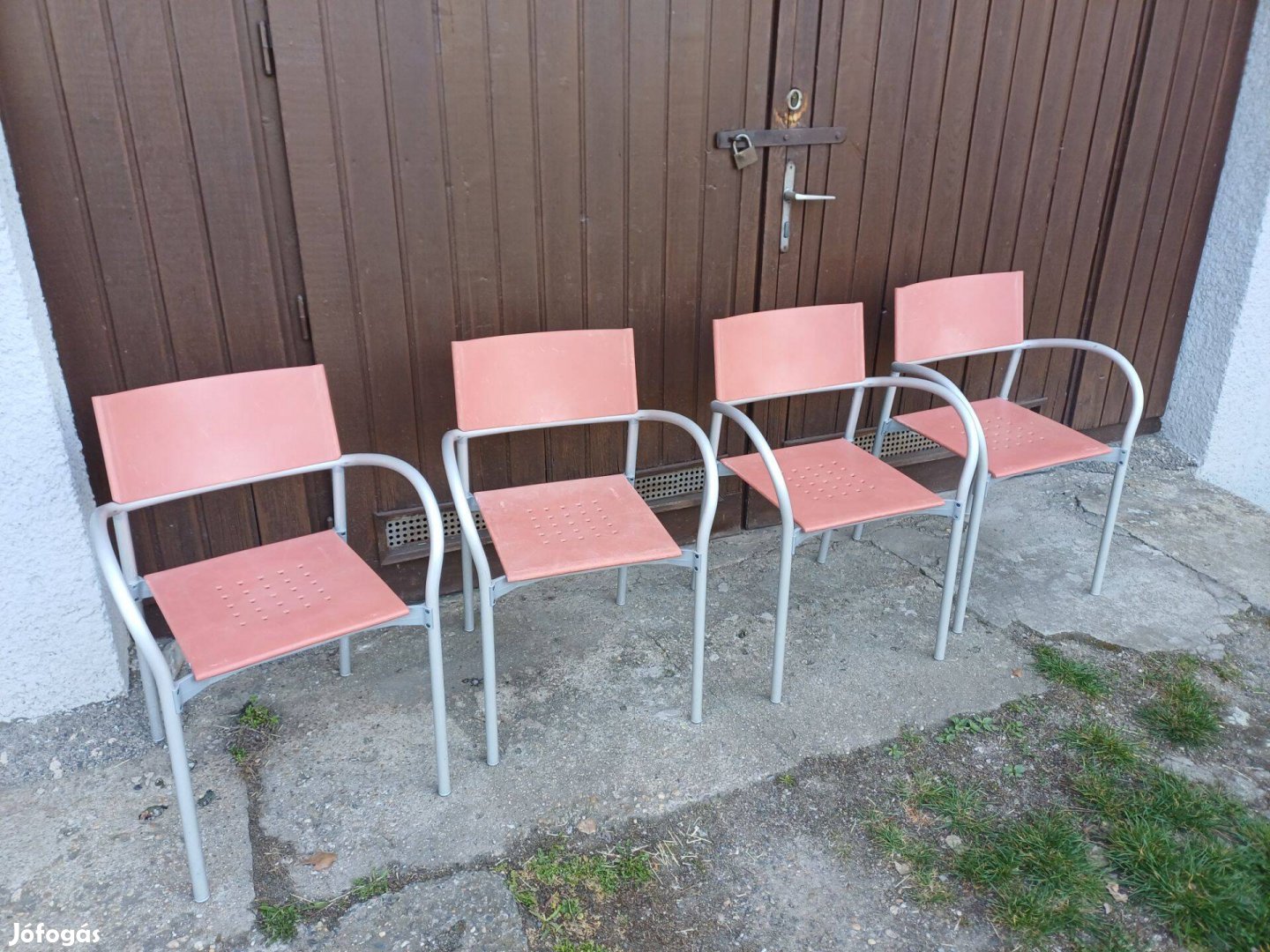 Segis Breeze rakásolható szék 4 db