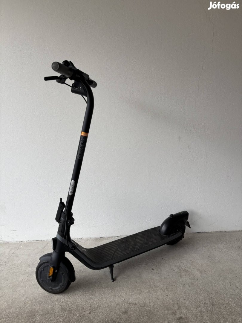 Segway Ninebot E2 E elektromos roller -Biztosítás Nem Szükséges Rá-