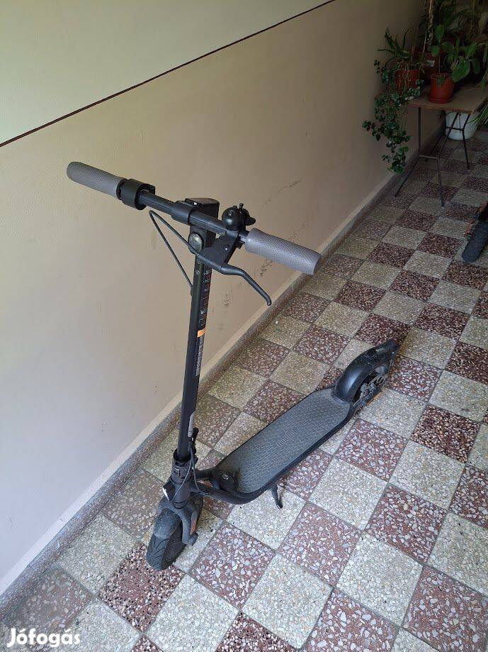 Segway Ninebot Kickscooter F25E elektromos roller