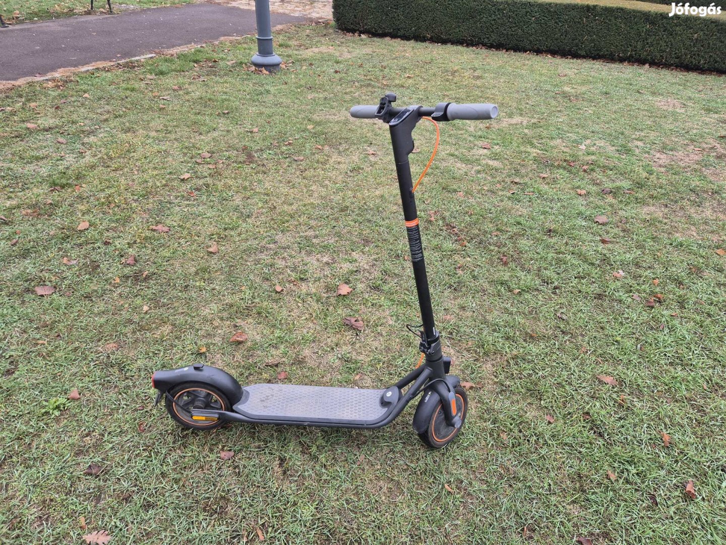 Segway Ninebot Kickscooter F40E Elektromos roller eladó!