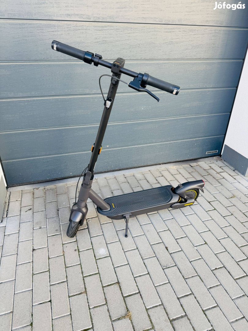 Segway Ninebot Kickscooter Max G2 E Elektromos roller