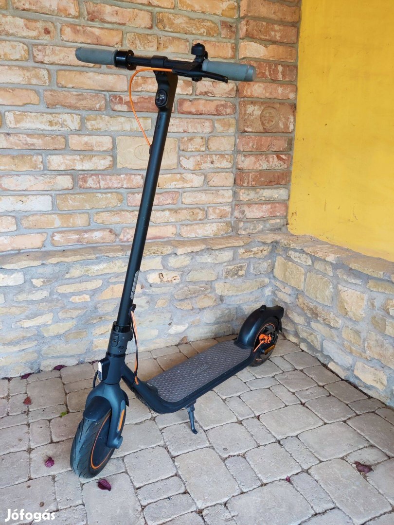 Segway - Ninebot Kickscooter F40E - 565 km-rel