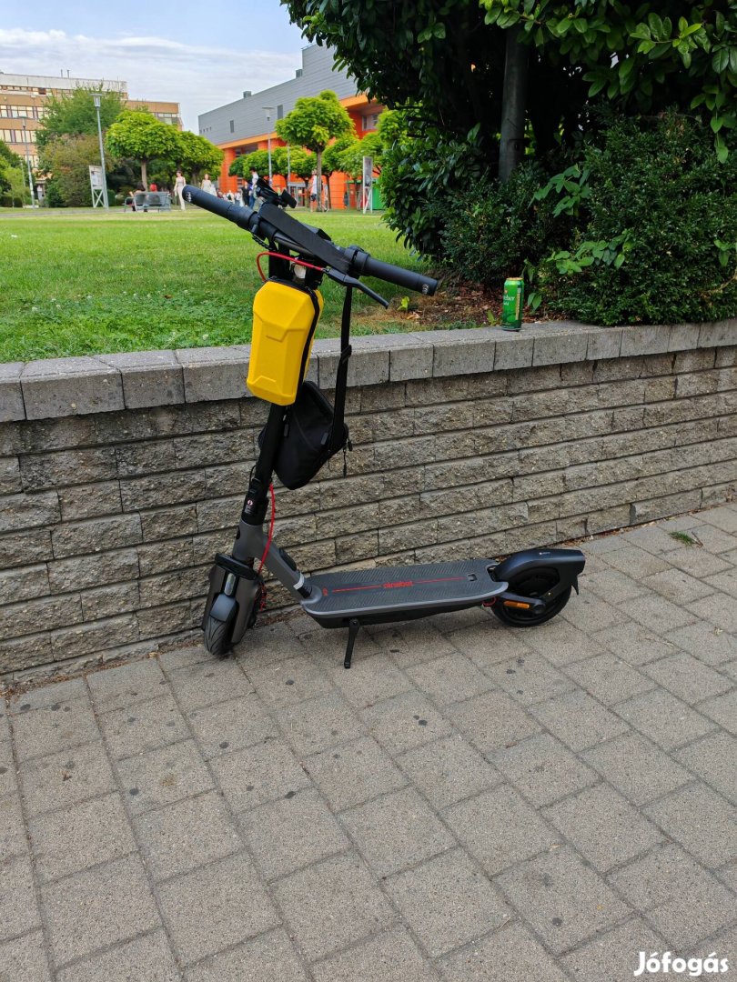 Segway ninebot F3 E elektromos roller Budapesten eladó.