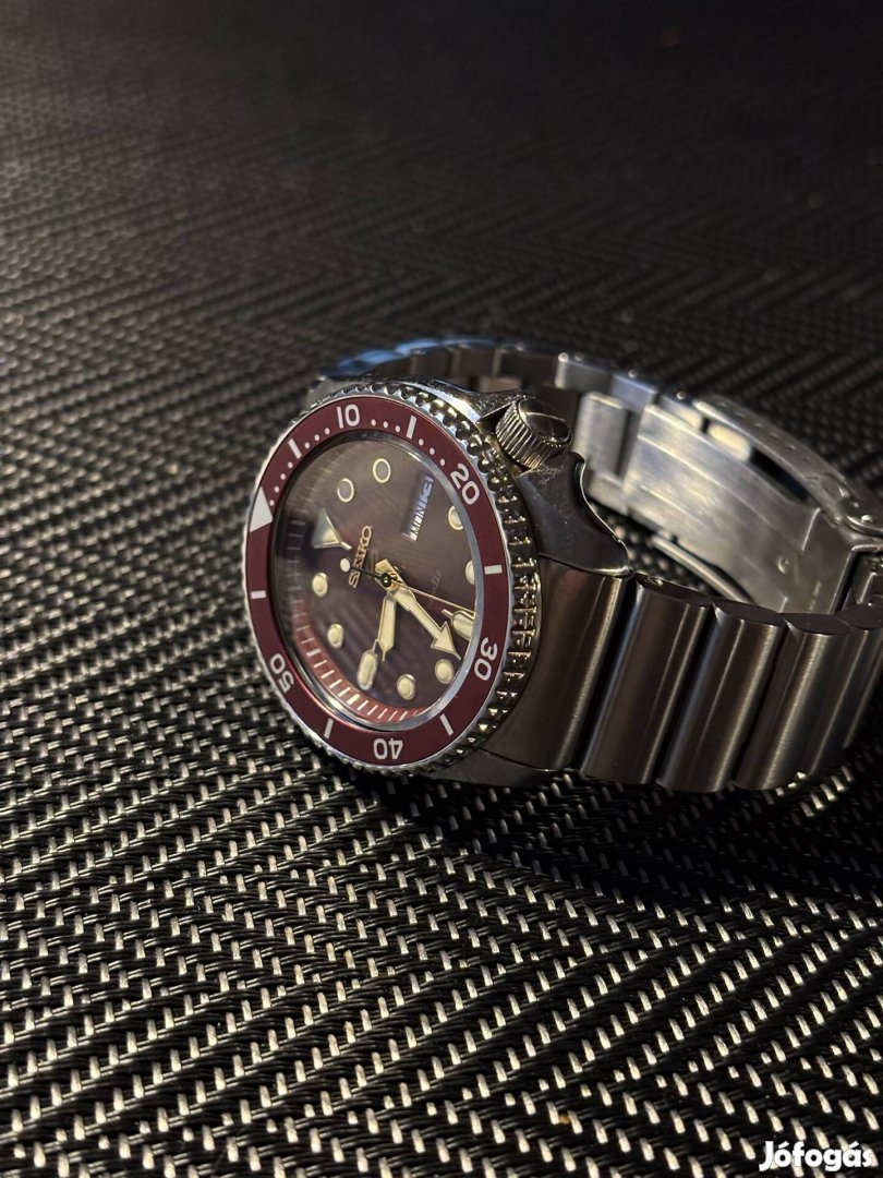 Seiko 5 Sports