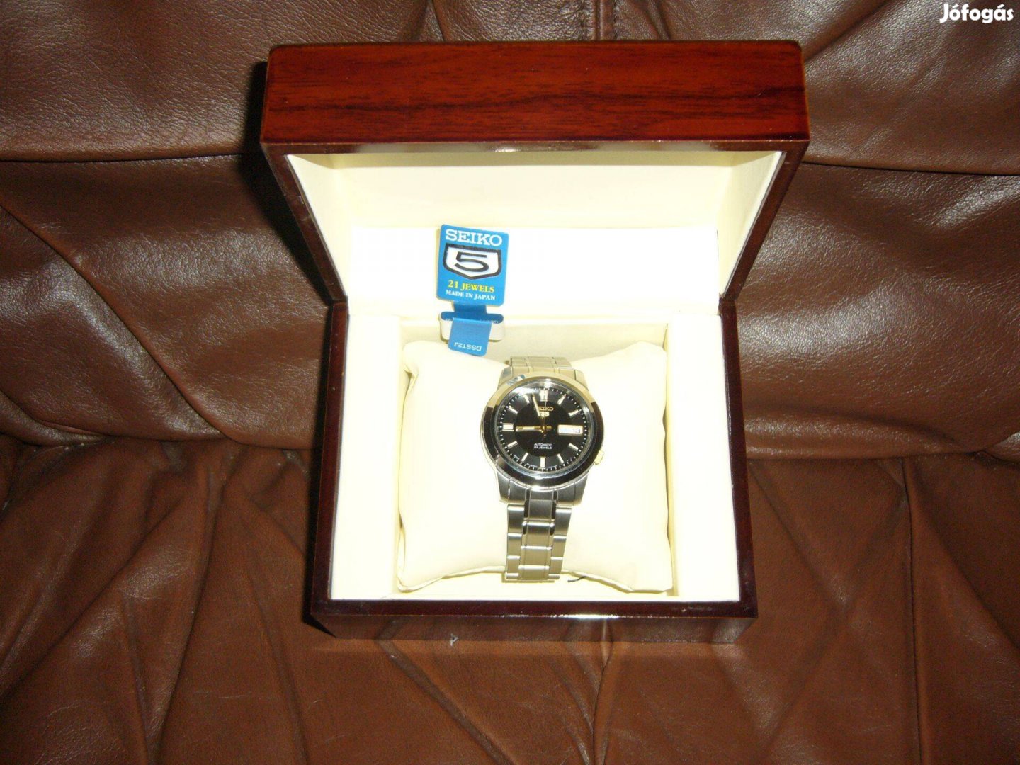 Seiko 5 automata karóra , 21 köves , fa díszdobozban . Új !
