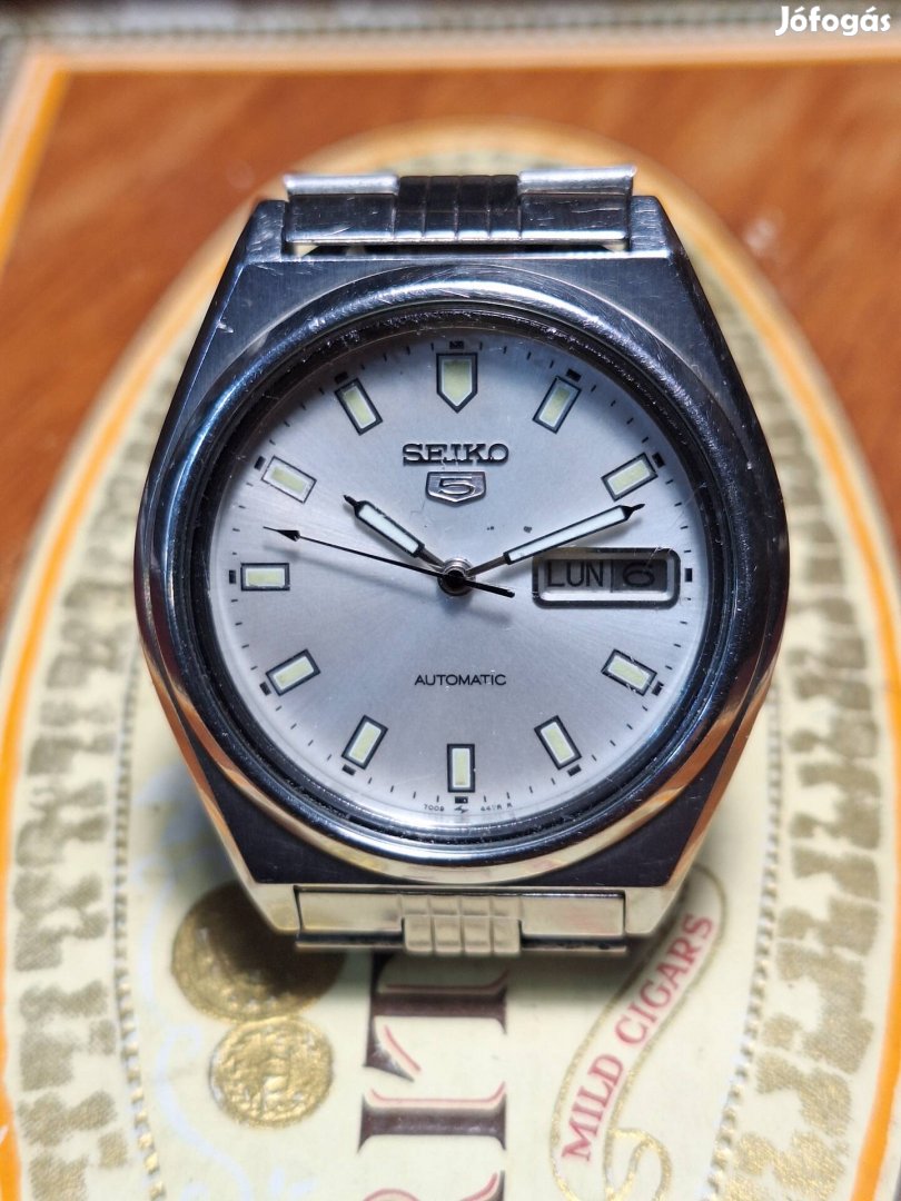 Seiko 5 automata karóra acél tokban 