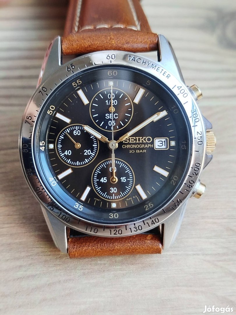 Seiko Chronograph óra (fekete-arany, dobozzal)
