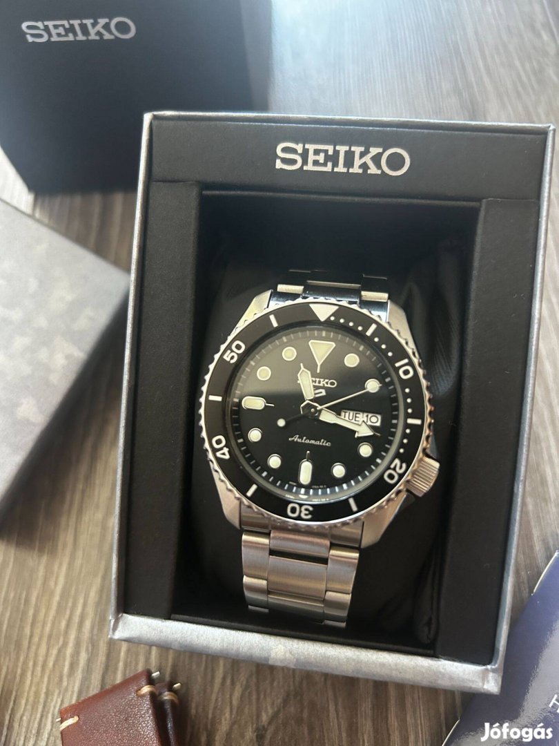 Seiko Srpd55K1 + Hirsch bőr szíj, illetve szilikon szíj + doboz + szám