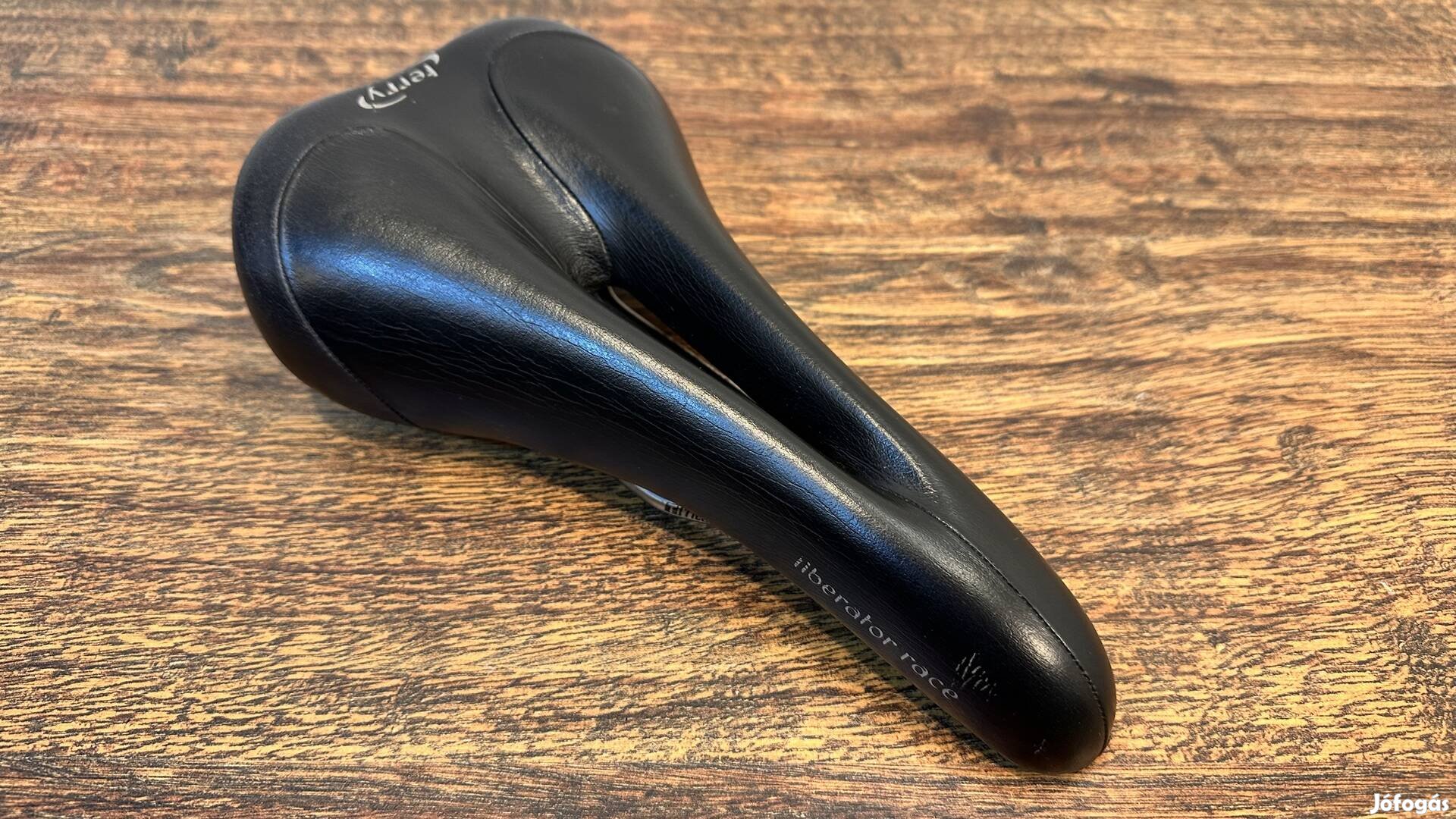 Selle Italia Herry titanium pálcas nyereg 