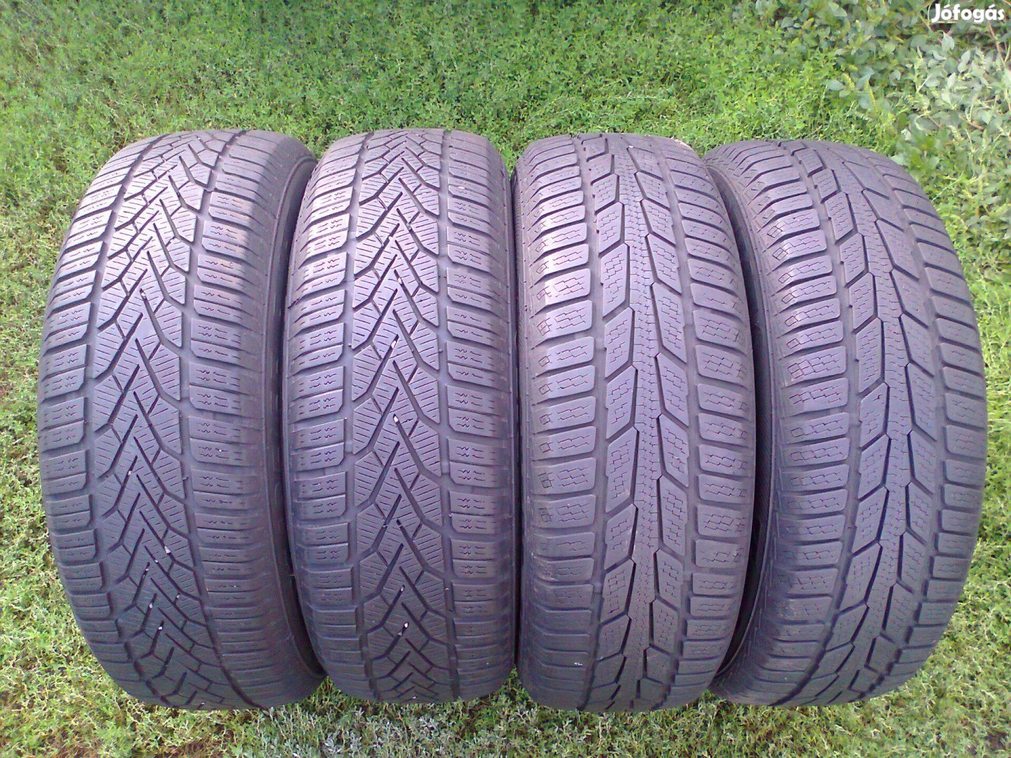 Semperit 195/65 R15 téliek