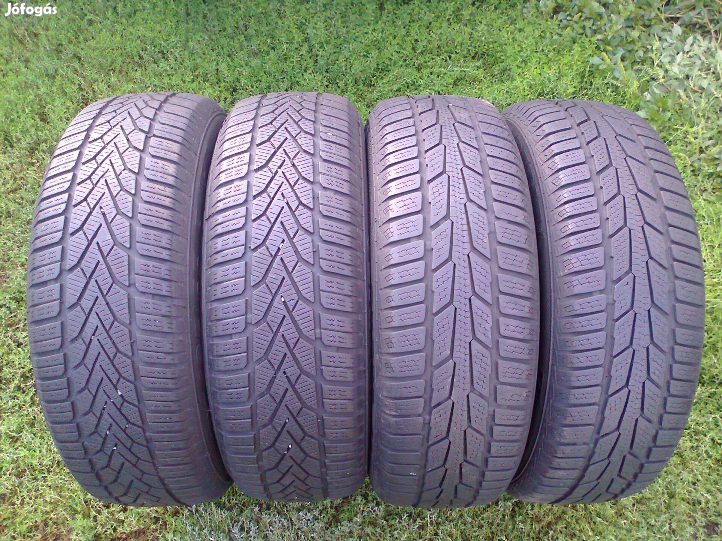 Semperit 195/65 R15 téliek