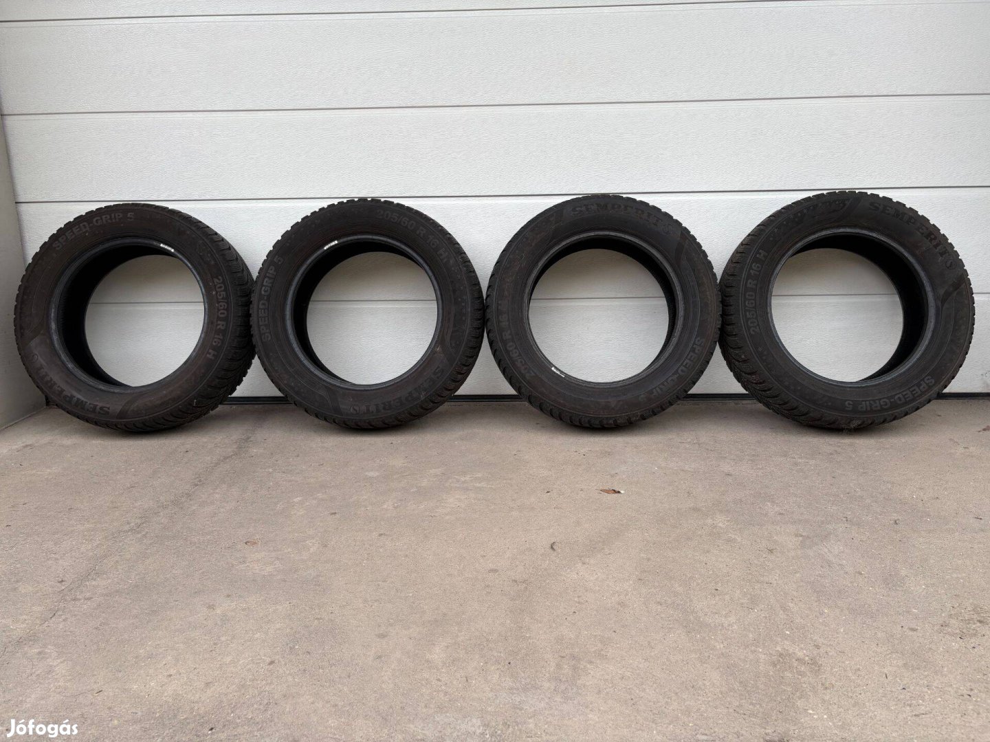 Semperit 205/60-R16-os téli gumik olcsón