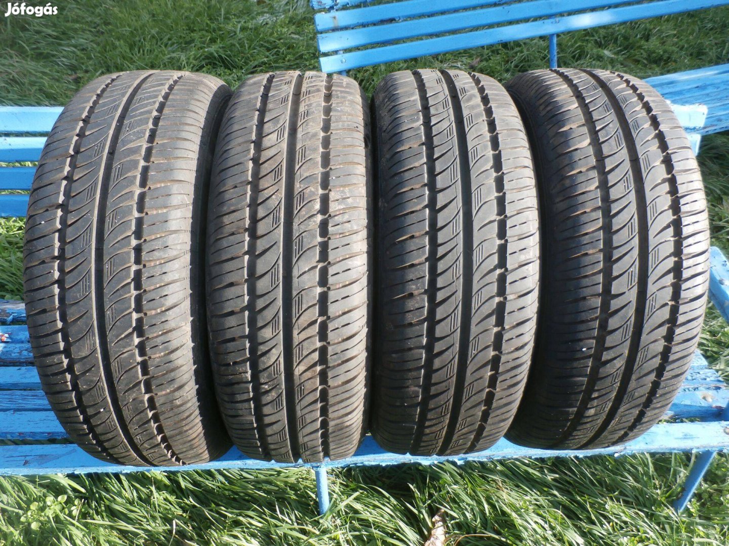 Semperit 205/70R14 nyári gumi