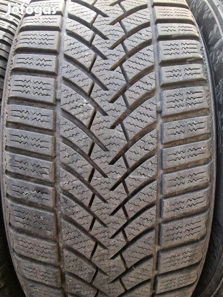 Semperit 215/50R18 SPEED-GRIP3 6mm DOT19 használt gumi HG13811 téli