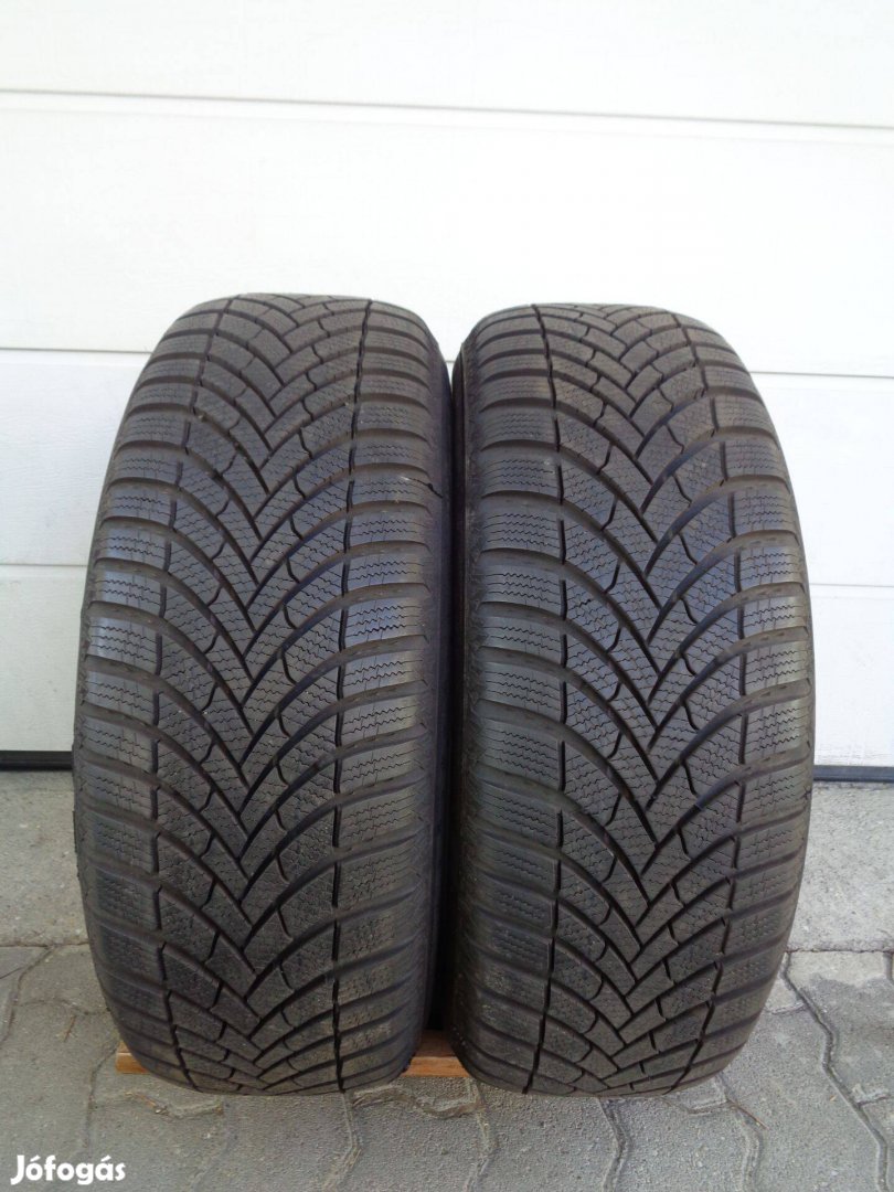 Semperit 215/60R16 téli gumi pár keveset futott újszerűen eladó