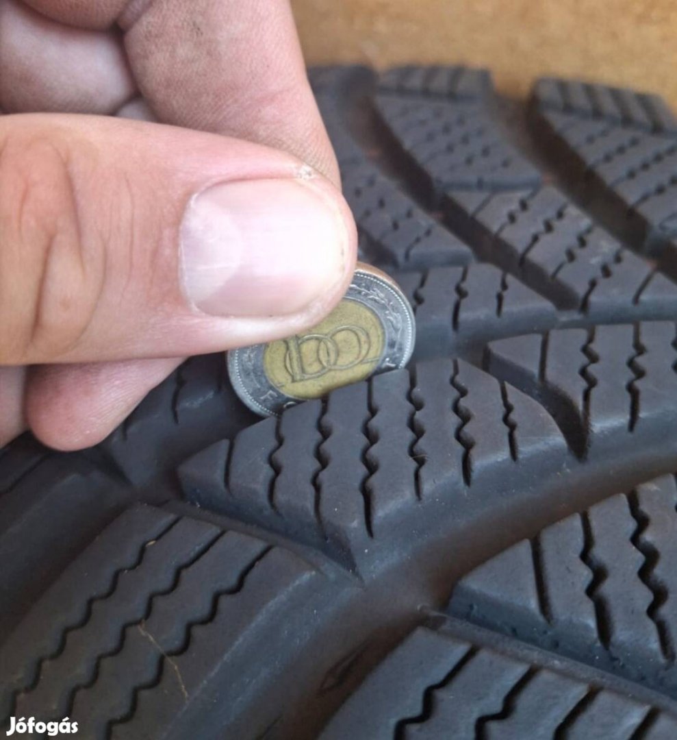 Semperit 215/65 R16H téli gumi 
