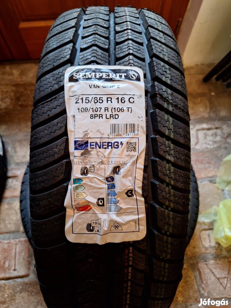 Semperit 215/65 r16c kisteher gumi 2db Transit Vito Transporter