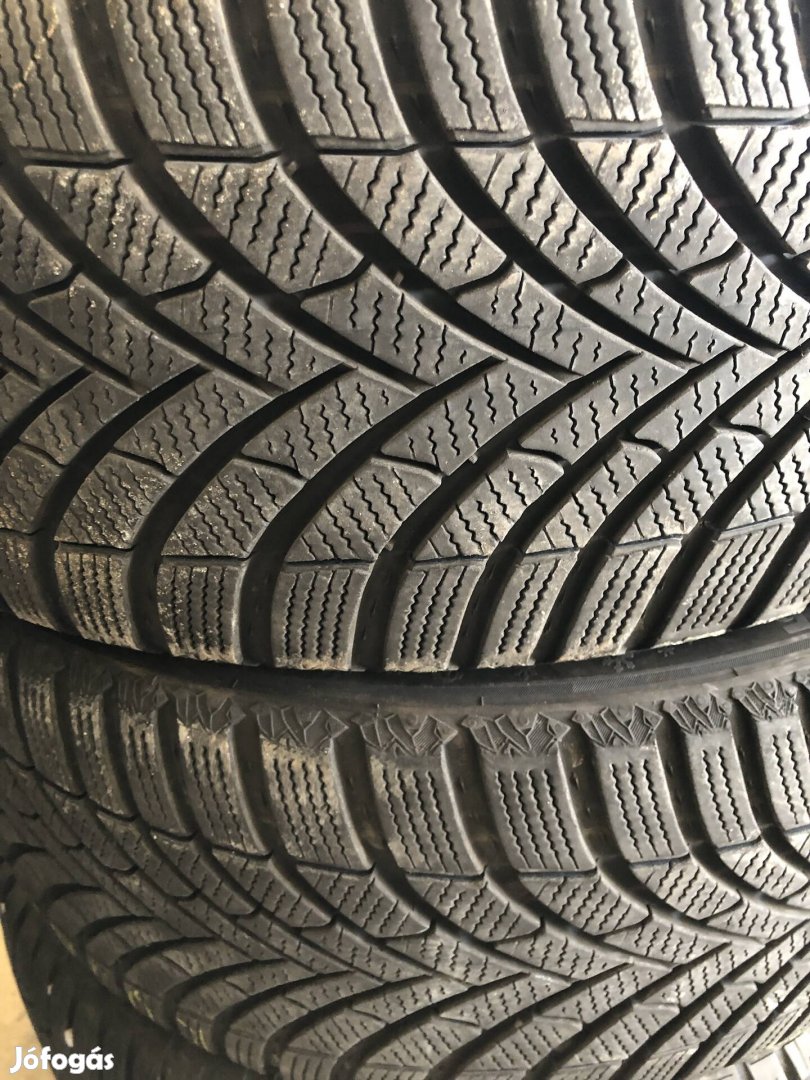 Semperit 225/45r17 225/45 r17 téligumi 2db