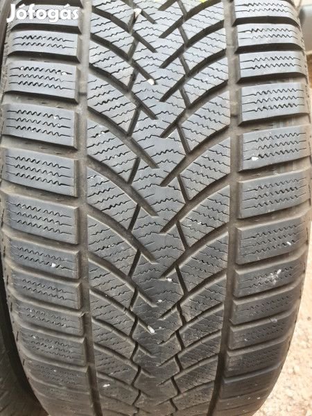 Semperit 235/55R17 SPEED-GRIP3 6-7mm DOT18 használt gumi HG4961 téli