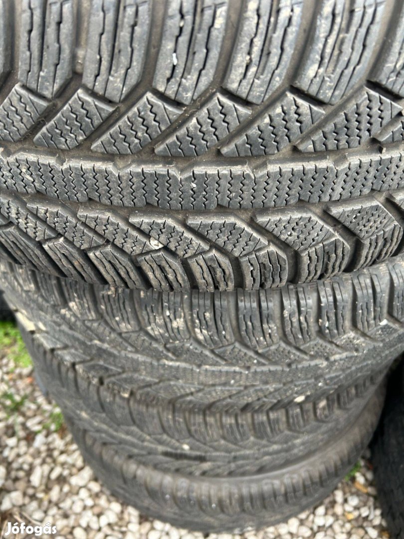 Semperit 4db 80% Téli 215/60 R16 XL gumiköpeny
