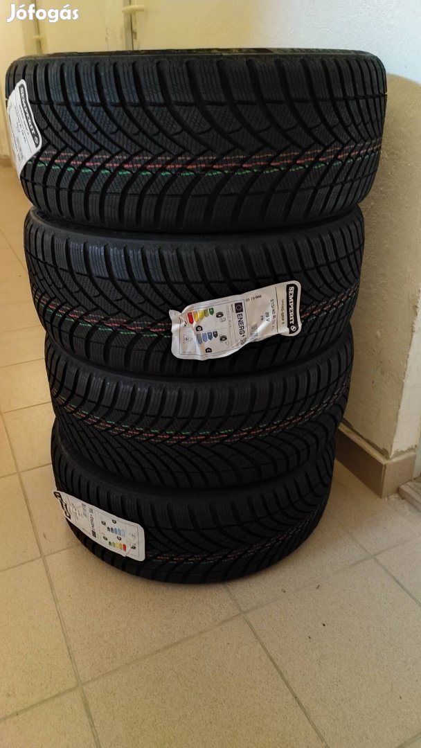 Semperit Speed Grip 5 használatlan téligumi 215/40R18-as méretben