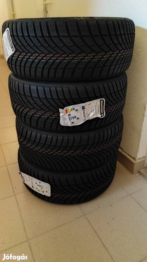 Semperit Speed Grip 5 használatlan téligumi 215/40/R18-as méretben.