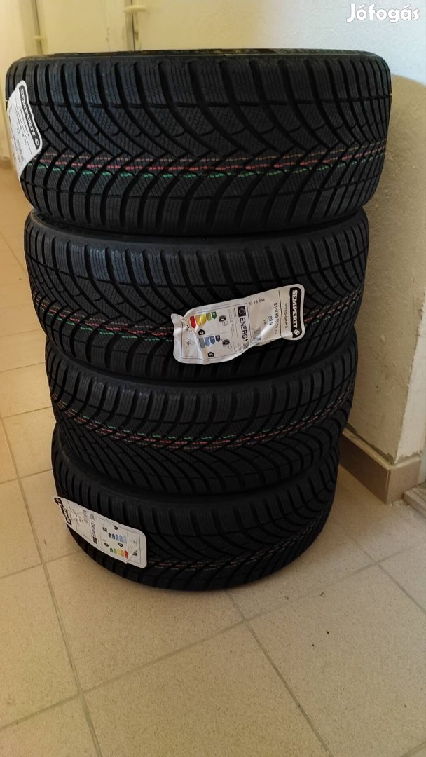 Semperit Speed Grip 5 használatlan téligumi 215/40/R18-as méretben.