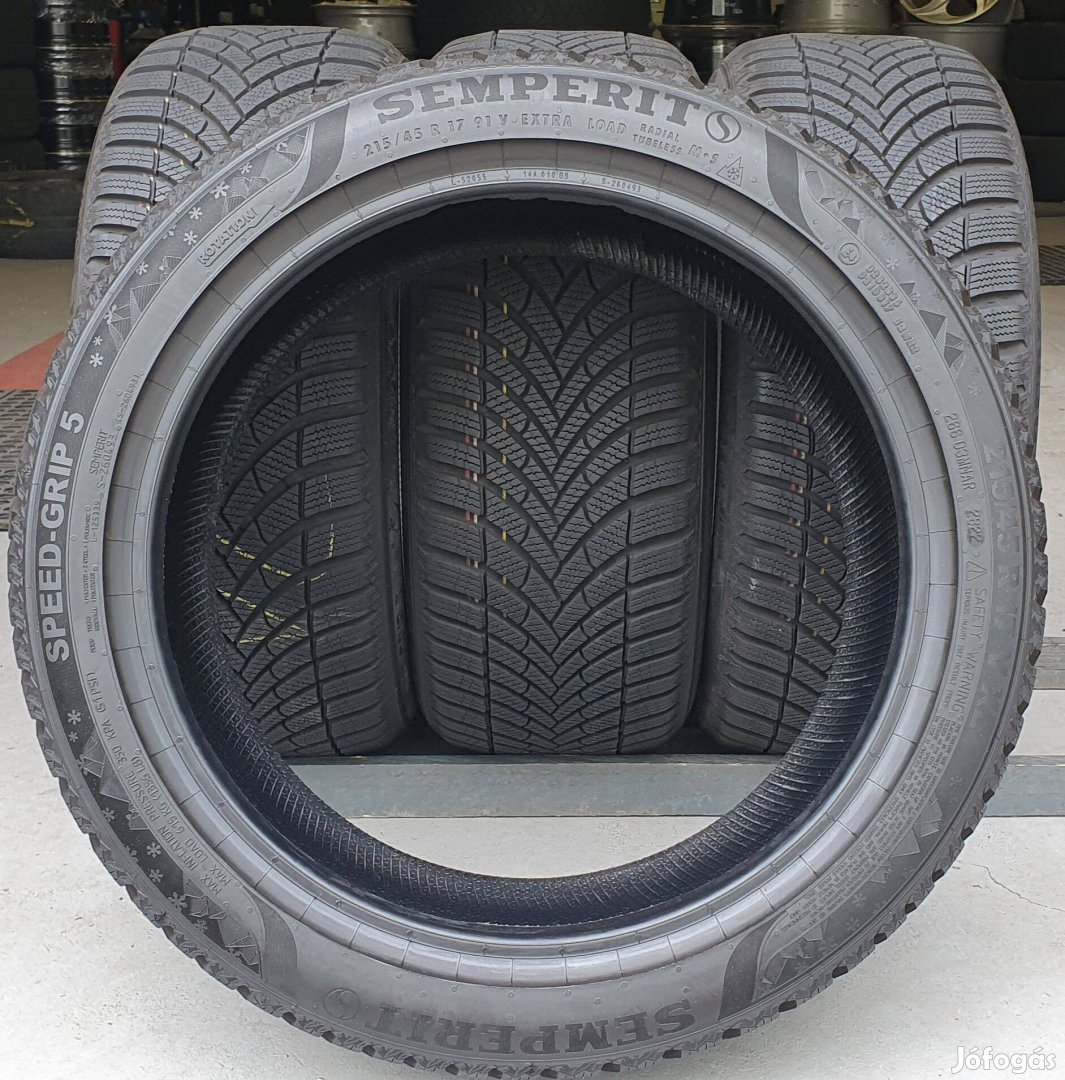 Semperit Speedgrip 215/45 R17 újszerű téli gumi 4db /T108