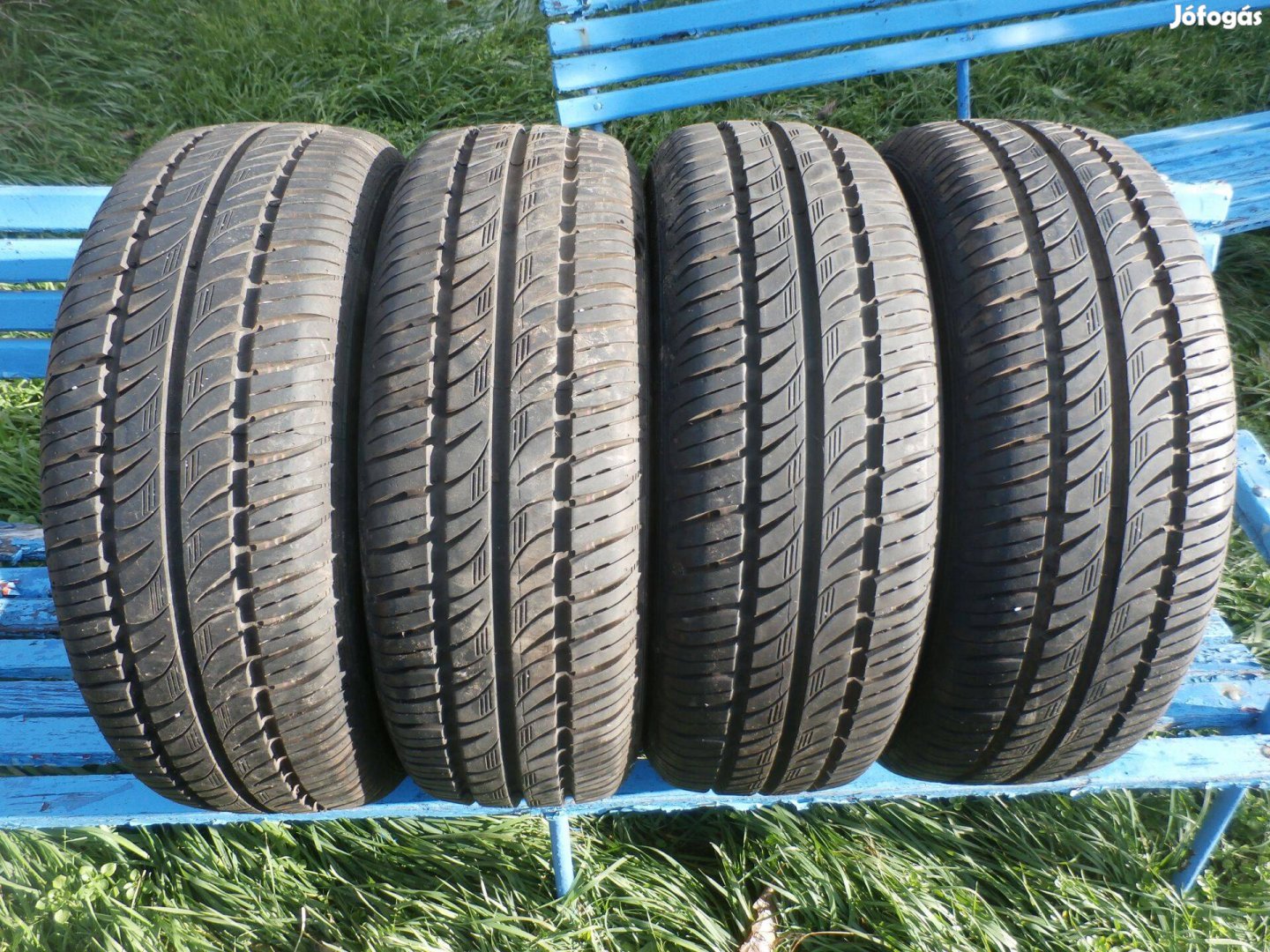 Semperit nyári gumi 205/70R14