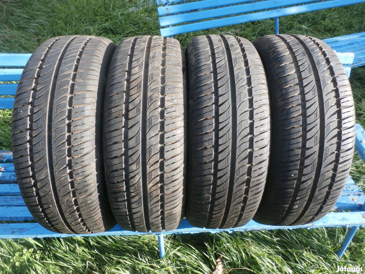 Semperit nyári gumi 205/70R14 eladó