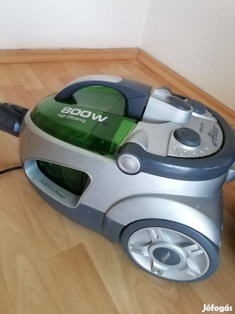 Sencor Alto porzsák nélküli hepaszűrős, teleszkópos porszívó