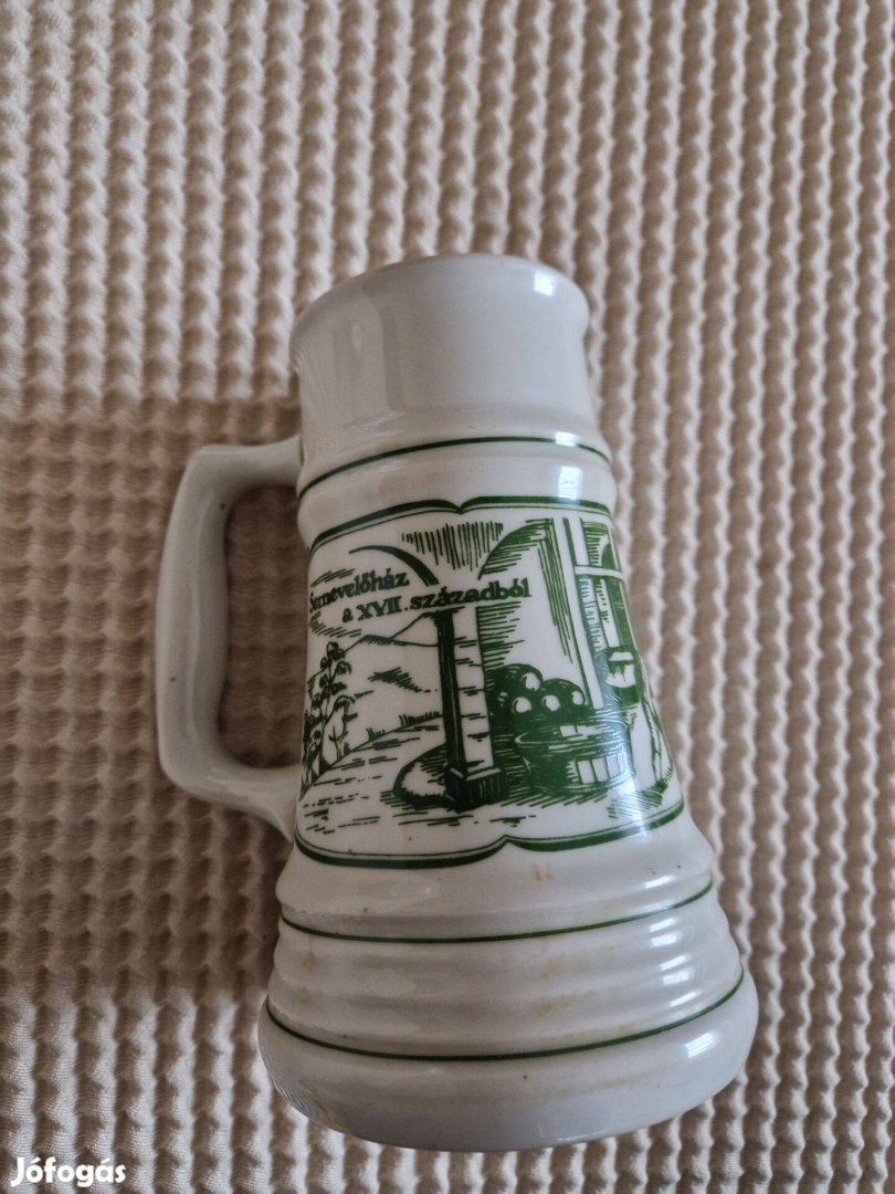 Sernevelőház / Alföldi Porcelán zöld sörfőző mintás sörös korsó (2 db)