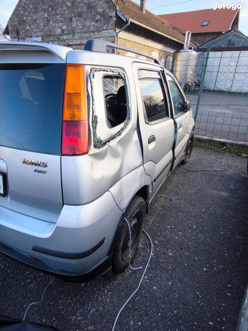Sérült Suzuki Ignis