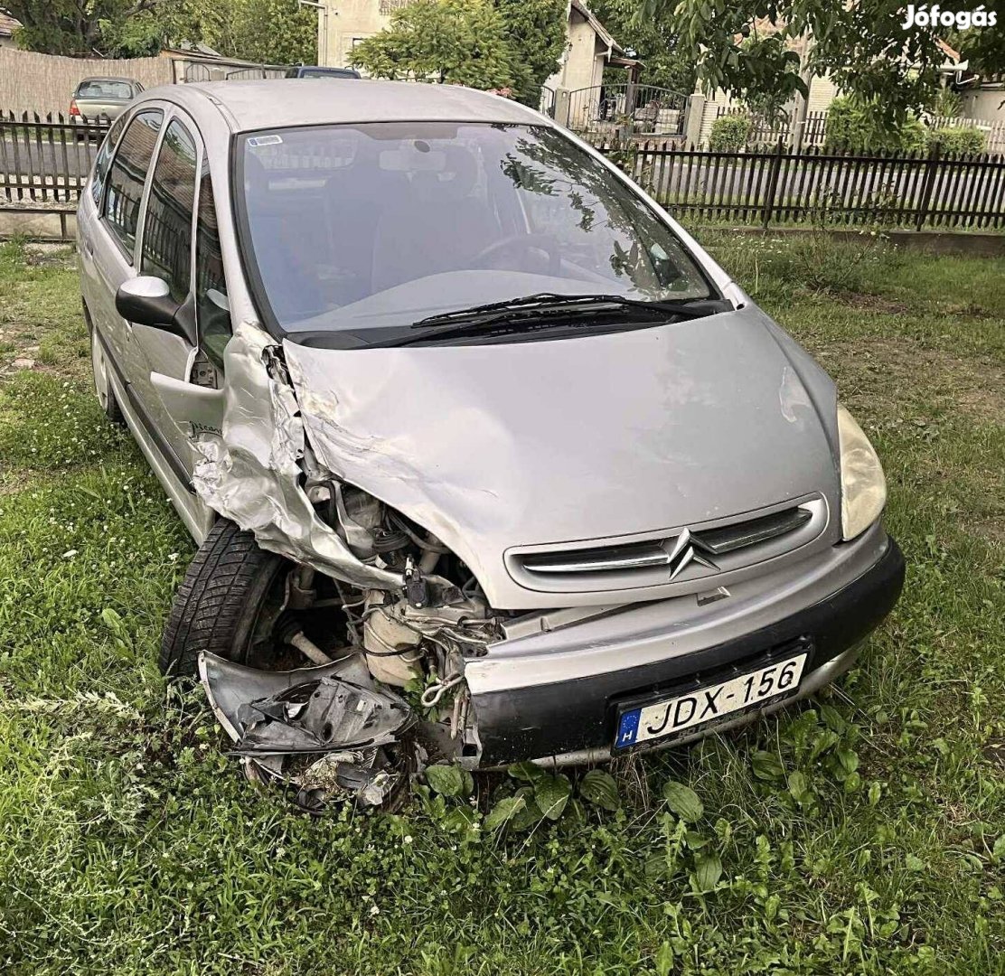 Sérült citroen xsara picasso 1.6 benzin 
