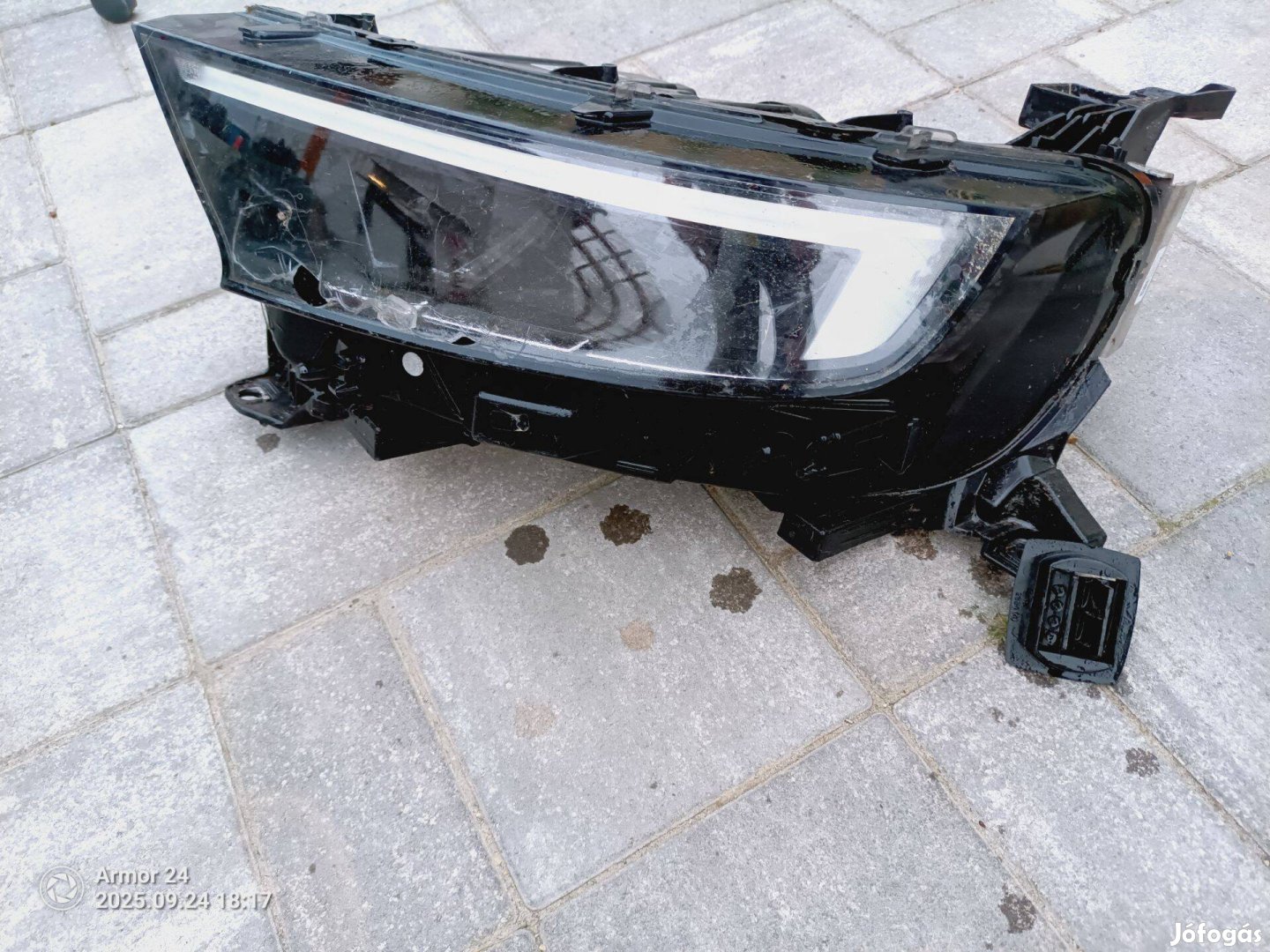 Sérült intellilux LED mátrix fényszóró Opel Mokka