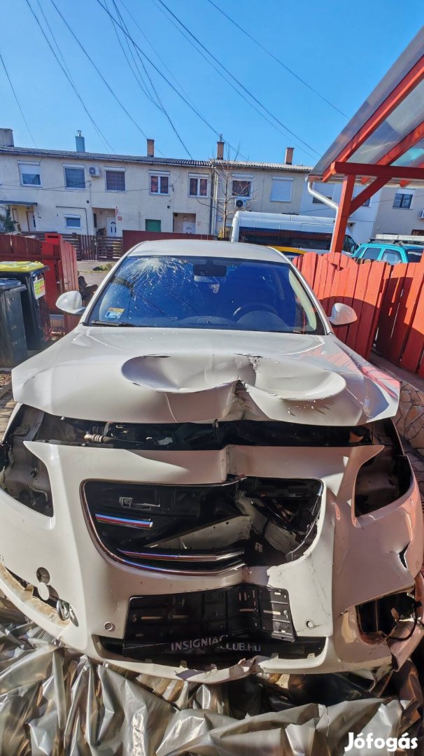 Sérült opel insignia