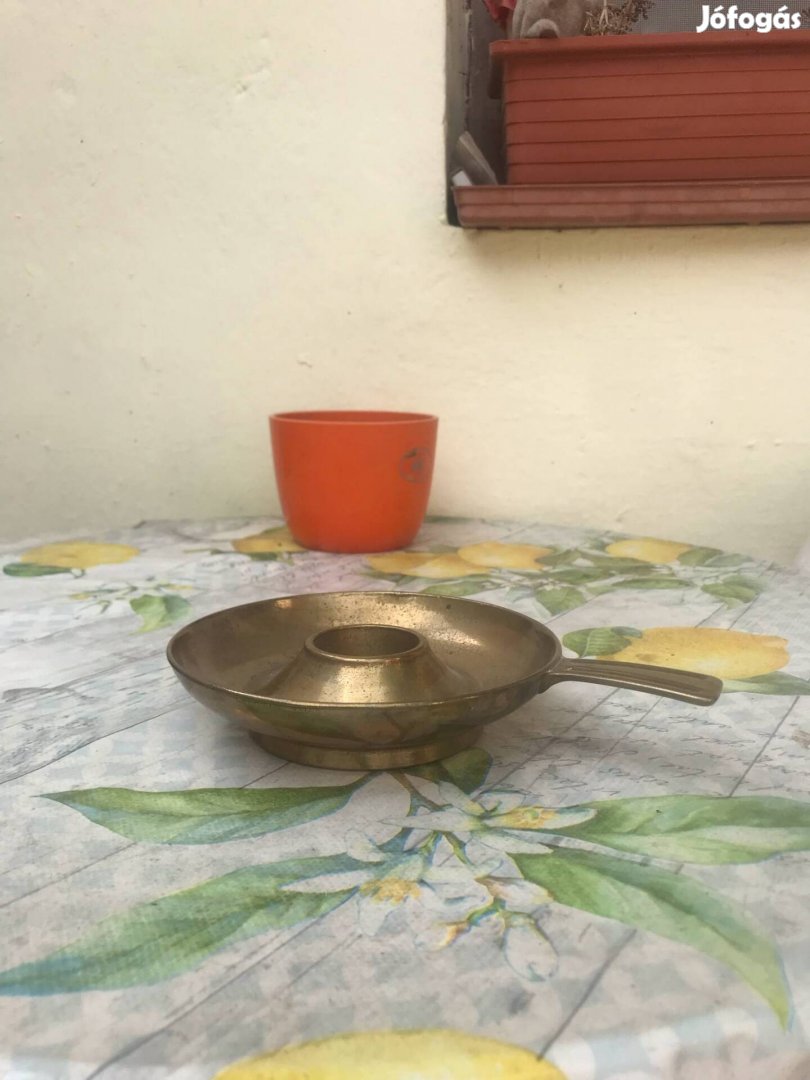 Sétáló gyertyatartó eladó 