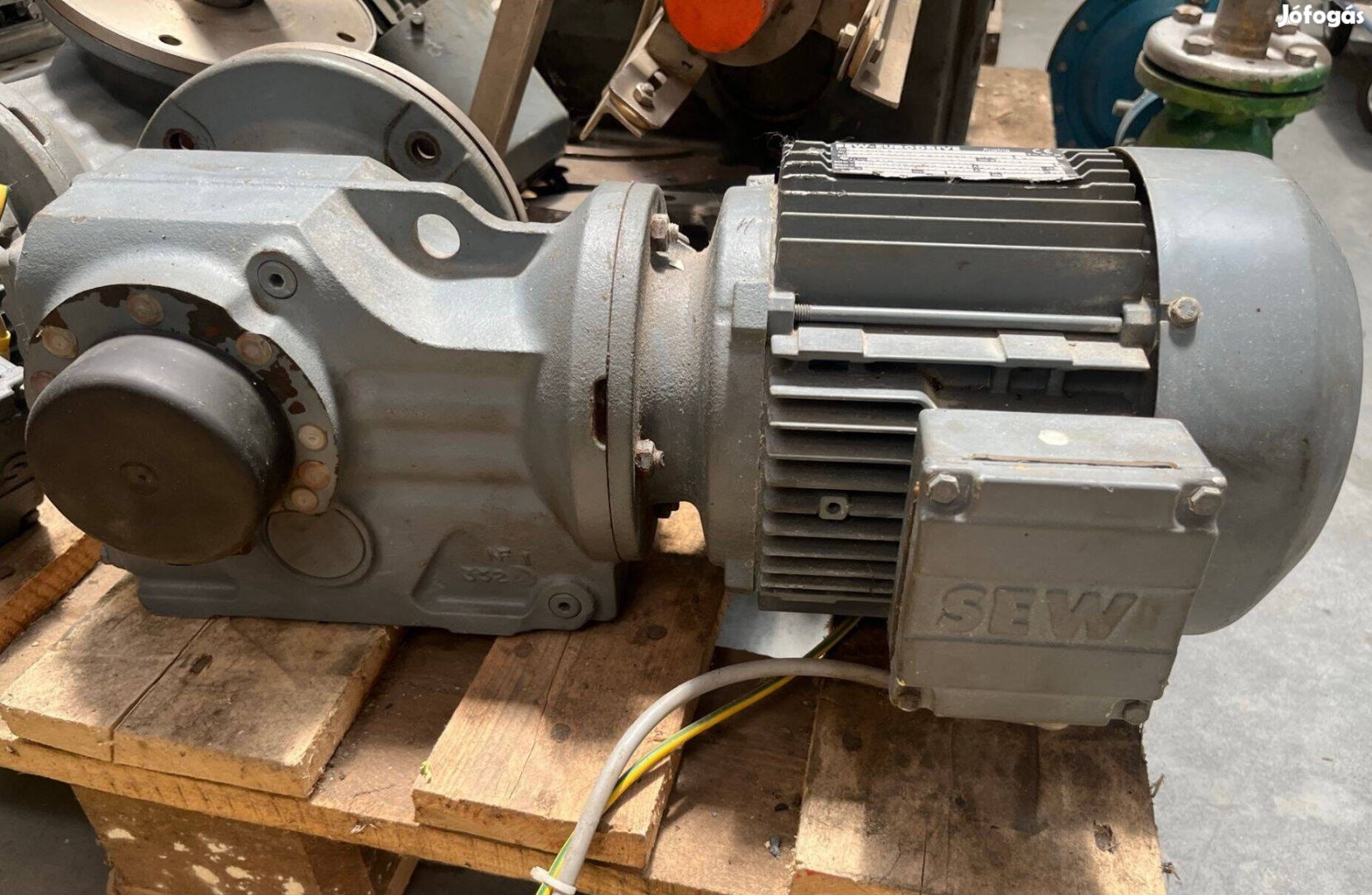 Sew DFT90L4, 3 fázisú motor 1,5kW (Abasz1)