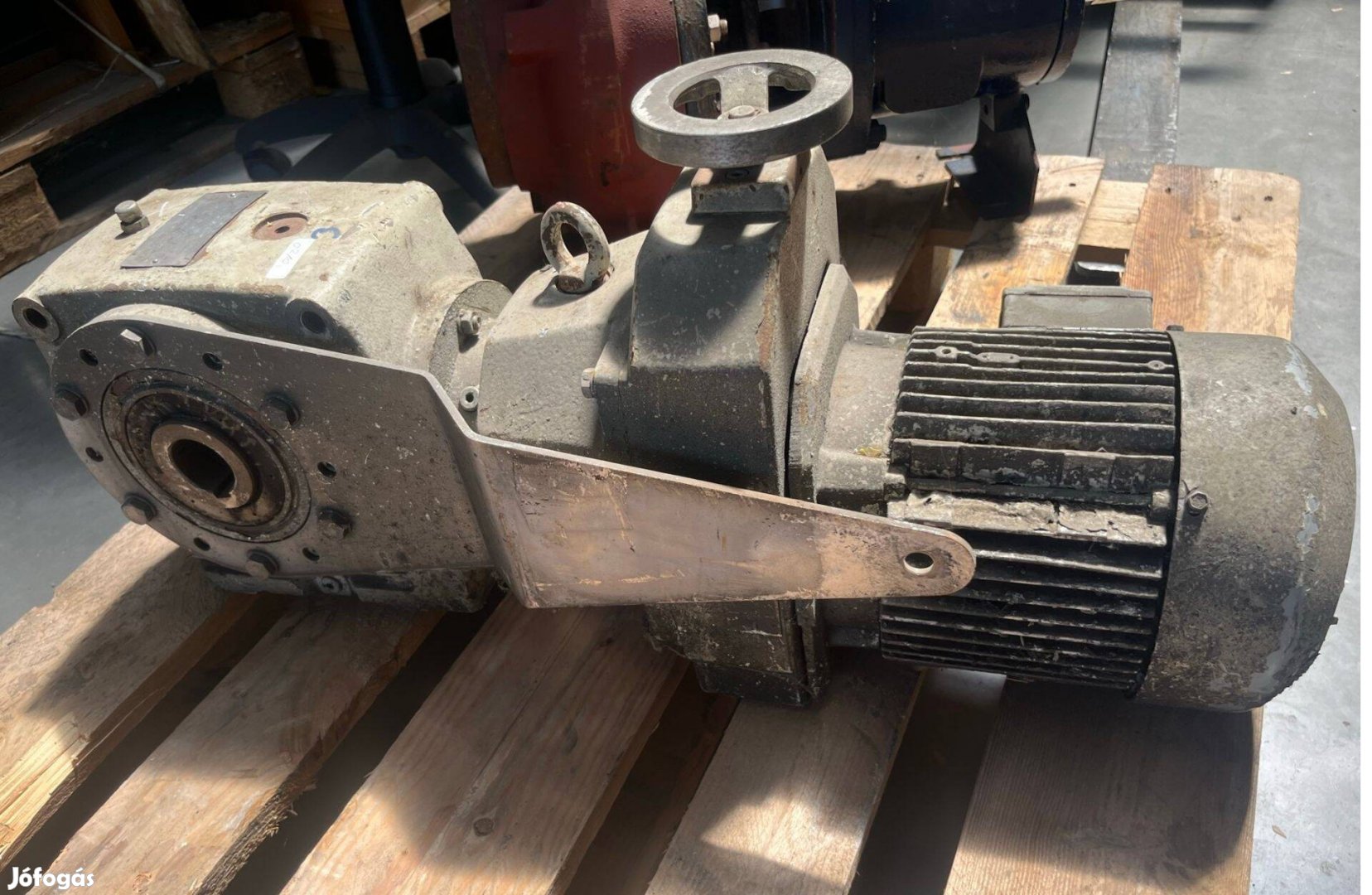 Sew SA62-D24B, bolygóművel ellátott villanymotor (AB0210)