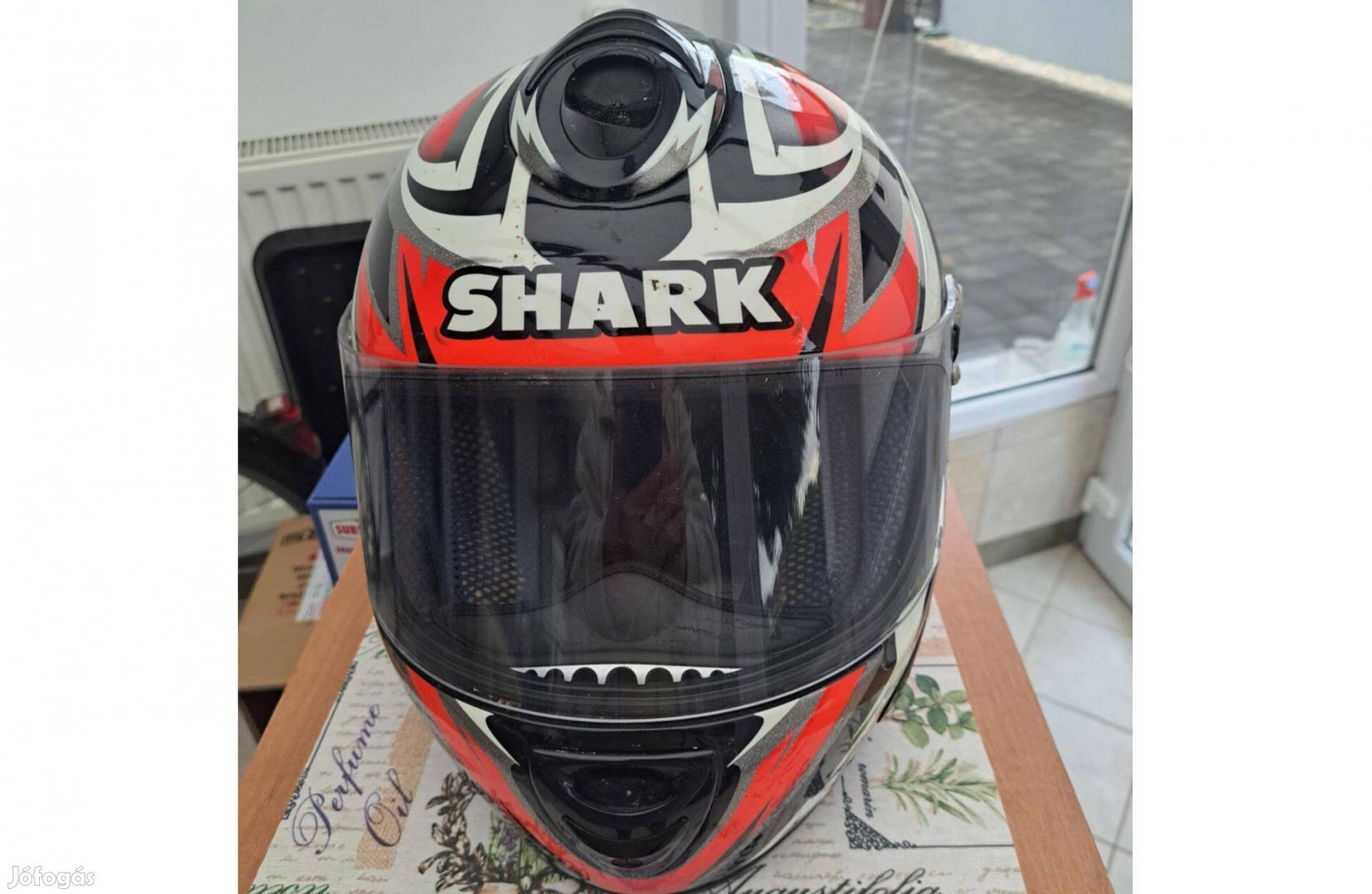 Shark bukósisak, L-es méret