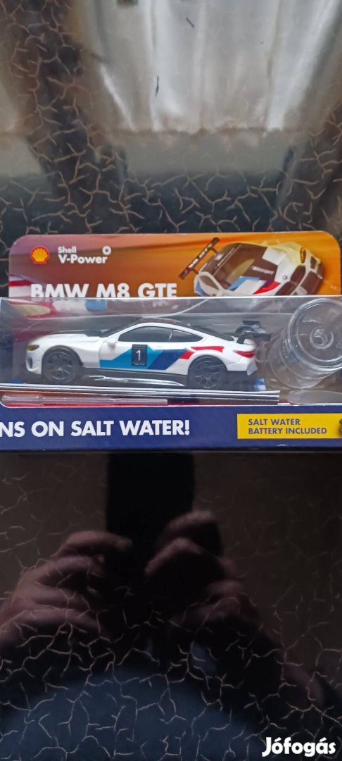 Shell BMW M8 GTE makett dobozában 
