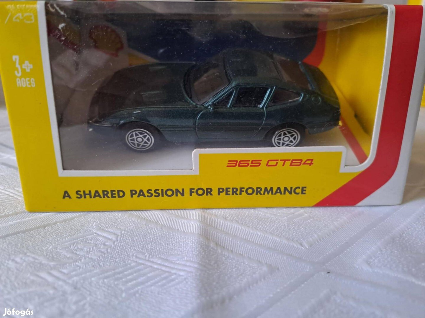 Shell Ferrari 365 GTB4 - 1:43 méretarány