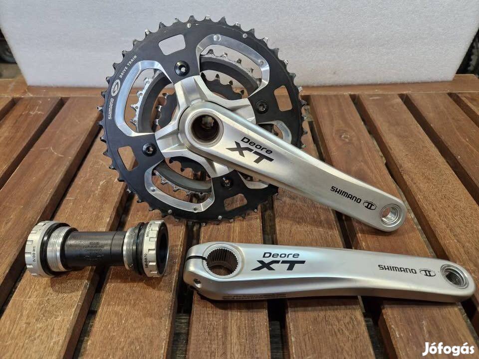 Shimano Deore XT integrált tengelyes hajtómű és középcsapágy